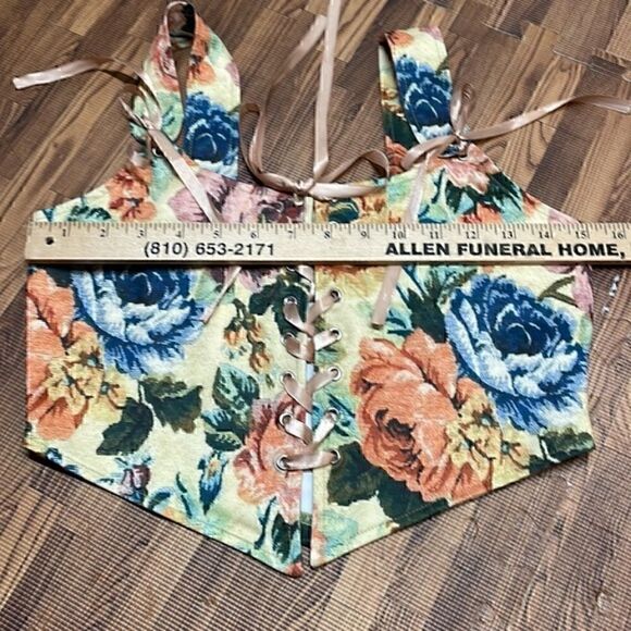 Shein woman’s crop/midriff multicolor a top. Size M - Picture 5 of 6